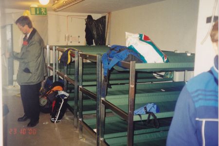 väestönsuoja koe sängyt.jpg